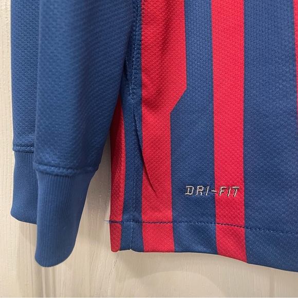 Messi Barcelona 2011-12 Home Jersey Long Sleeve - Picture 8 of 16